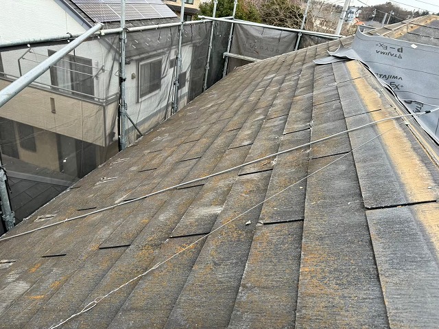 埼玉県加須市で屋根の劣化・ひび割れを放置した雨漏り対策と葺き替え工事