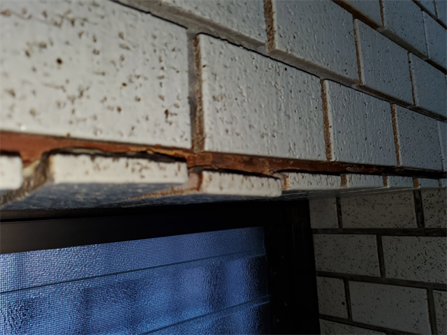 さいたま市岩槻区にて雨漏りの原因箇所の特定のために現地の調査を行いました