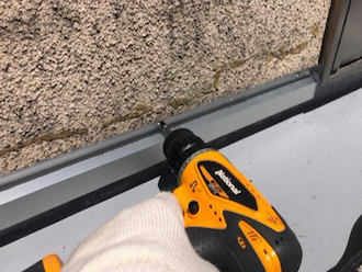 水切り板金の設置