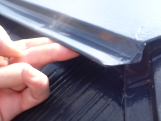 香取郡東庄町青馬にて雨漏り発生、原因は屋根の縁切り不足です