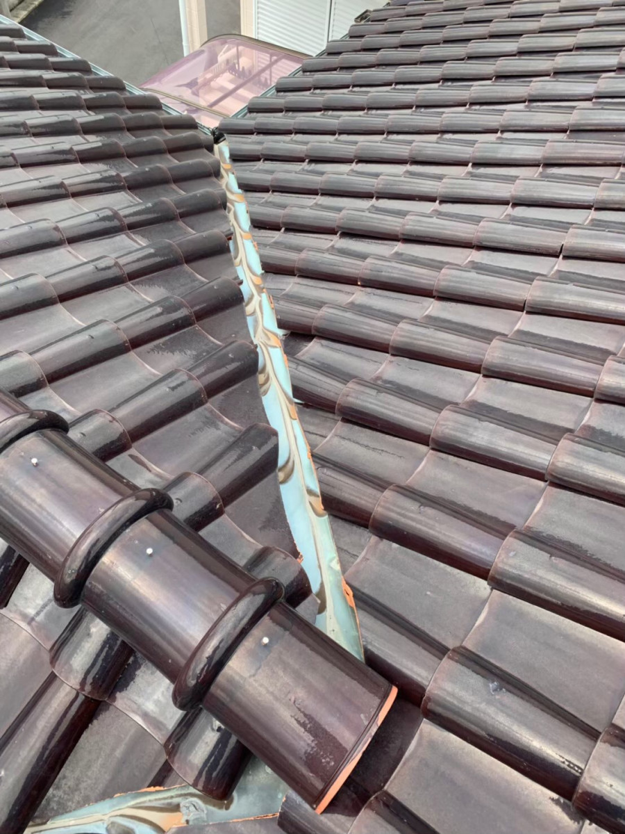 守山区の谷板金交換前