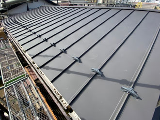 屋根カバー工事で雨漏りを解消