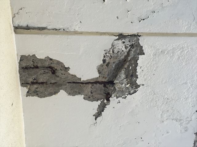 雨漏りによっておこる爆裂