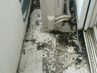 バルコニー床のFRP防水が傷んでいます