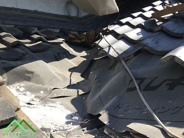 ルーフィングを敷きます