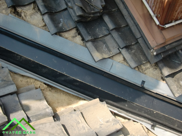 谷鈑金を吊り子で固定