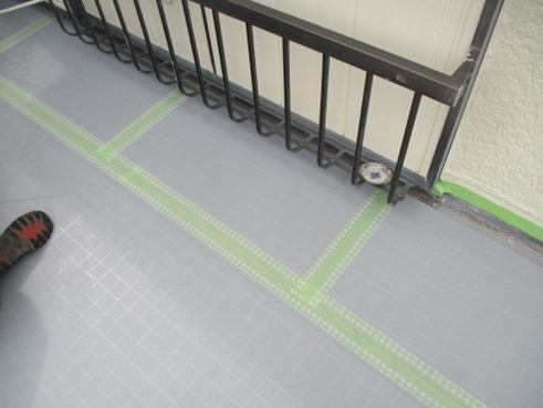 沼津市ベランダ雨漏りシート