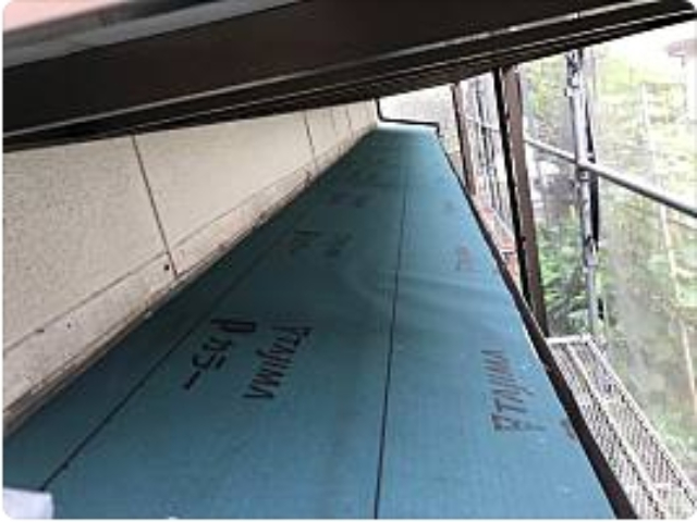 防水シートを貼った下屋根