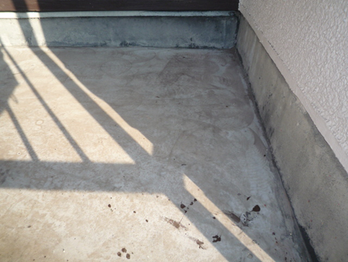 沼津雨漏りベランダシート防水劣化