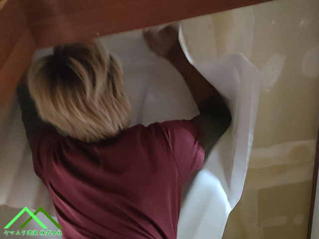 壁紙を貼ります