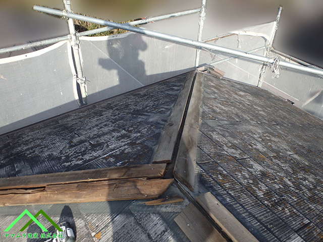 隅棟部板金も取り外し