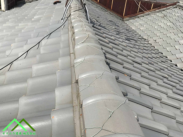 知多市　【屋根修理】落ちかけの棟瓦を徹底補強！雨漏り対策と安全な足場設置