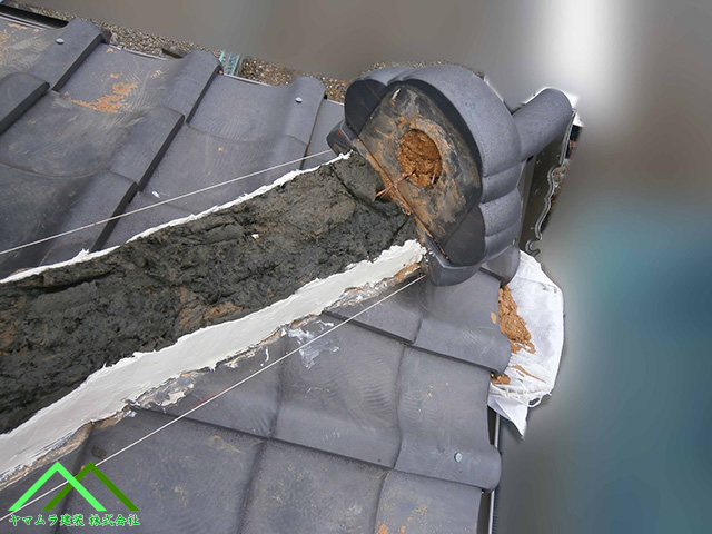 土台の屋根土を置きます