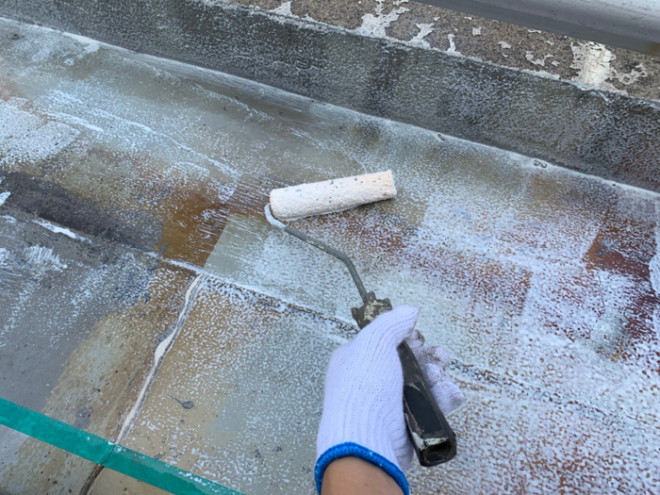 横浜市南区六ツ川でバルコニーからの雨漏りをウレタン防水工事で補修