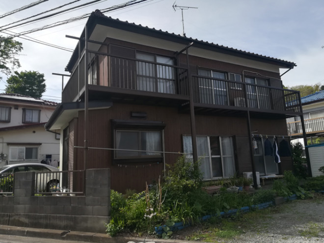 雨漏りしているお住いの外観