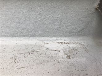 防水のひび割れ