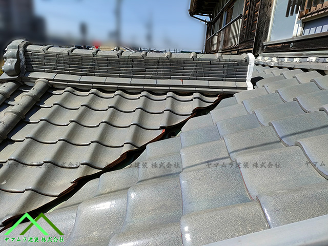 谷樋の交換工事を行います