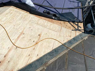 構造用合板を設置