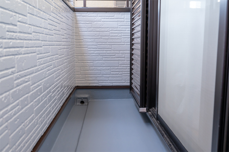 三鷹市でベランダの雨漏り補修もお任せください！