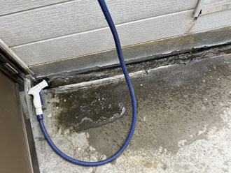 散水試験で雨漏り箇所を特定