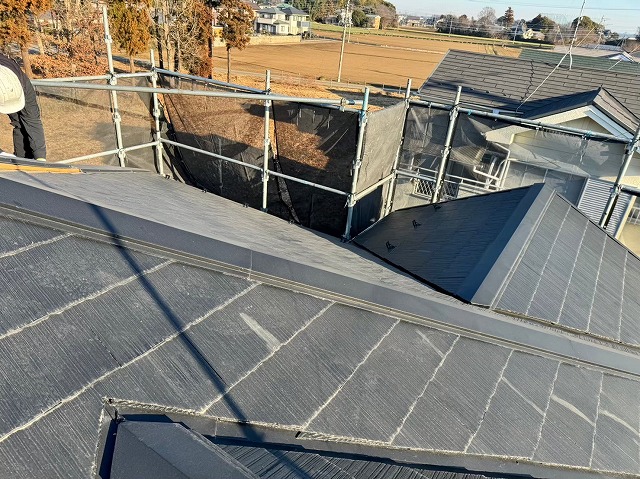 久喜市　屋根葺き替え 屋根葺き直し 屋根カバー工事 屋根カバー工法  漆喰取り直し 漆喰詰め直し 漆喰詰め増し