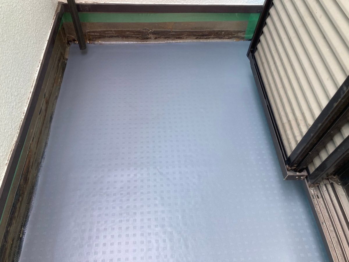 守山区のシート捨て貼り