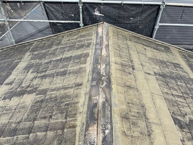 東大阪市　カラーベスト棟包みの撤去その２