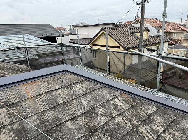 上尾市　屋根老朽化　木造2階建て　雨漏り　棟交換