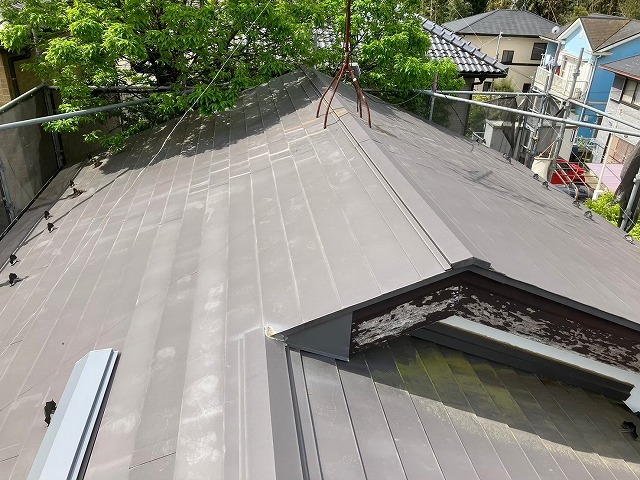 加須市の住宅で天井にシミが、原因は雨漏り？