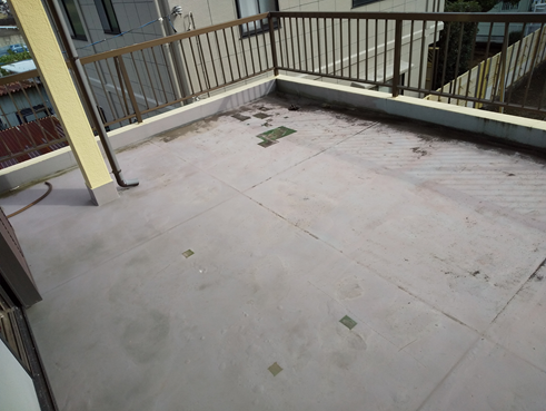 沼津市ベランダ雨漏り現調