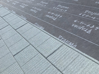 新しい屋根材の設置