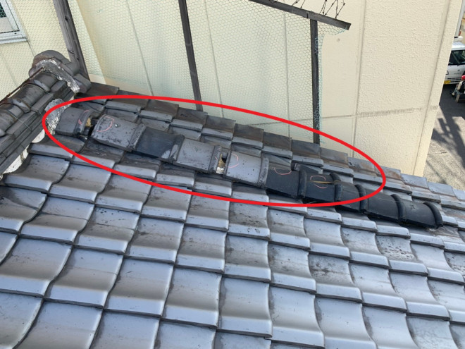 瓦割れ、ズレ状況