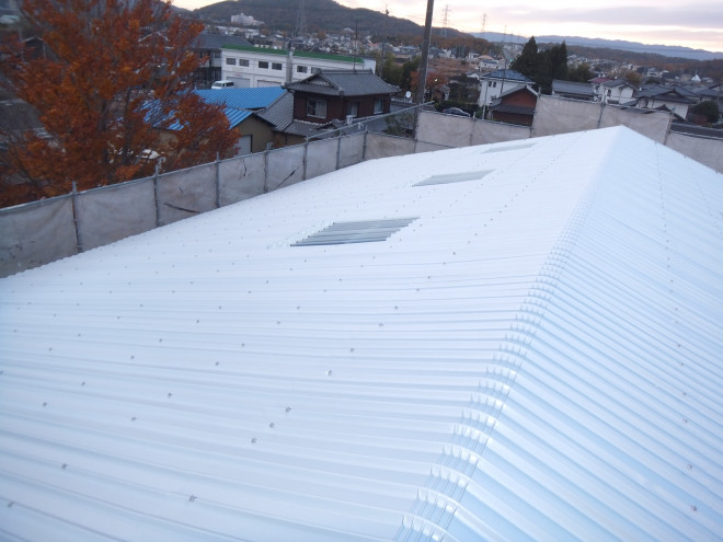 スレート屋根　カバー完成写真