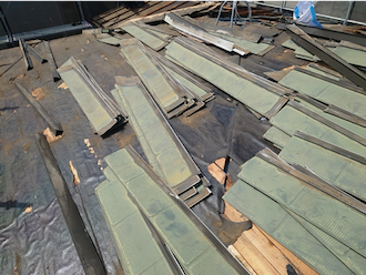 屋根材撤去