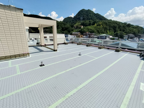 沼津市屋上緩衝シート敷設