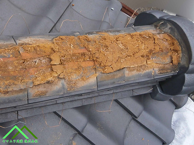 名古屋市熱田区【棟瓦雨漏り】雨漏り修理現場から学ぶ入母屋屋根の隅棟積み直し工事