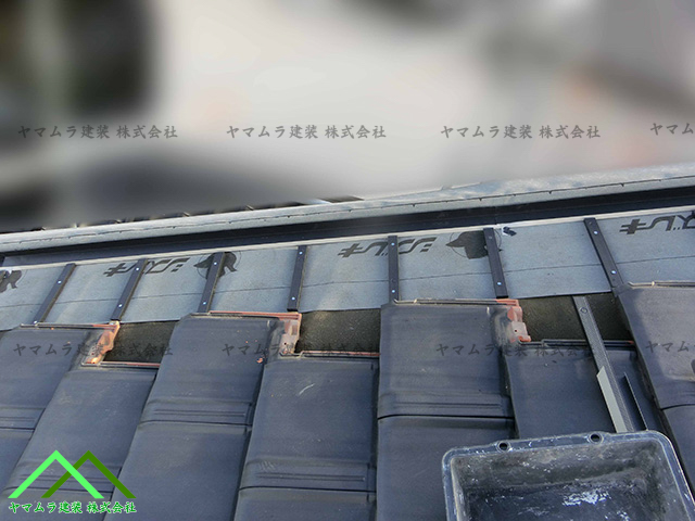 名古屋市緑区にて切妻屋根の建物における平板瓦とケラバ袖瓦の一体化について