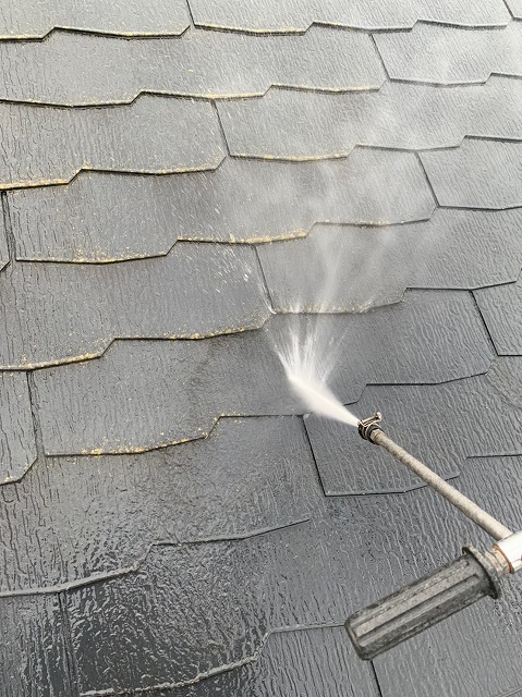 高圧洗浄の様子