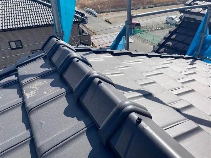 大棟の釘頭にもシーリング処理