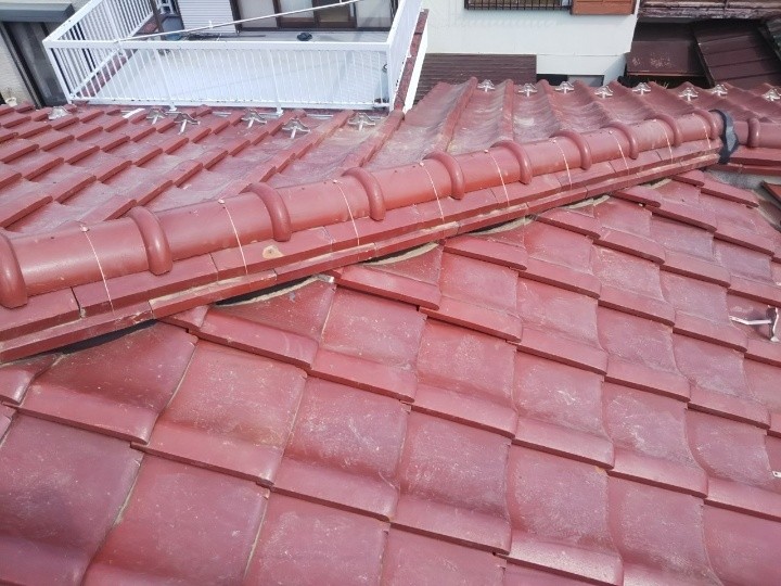 熨斗瓦の積み上げ作業後の状態