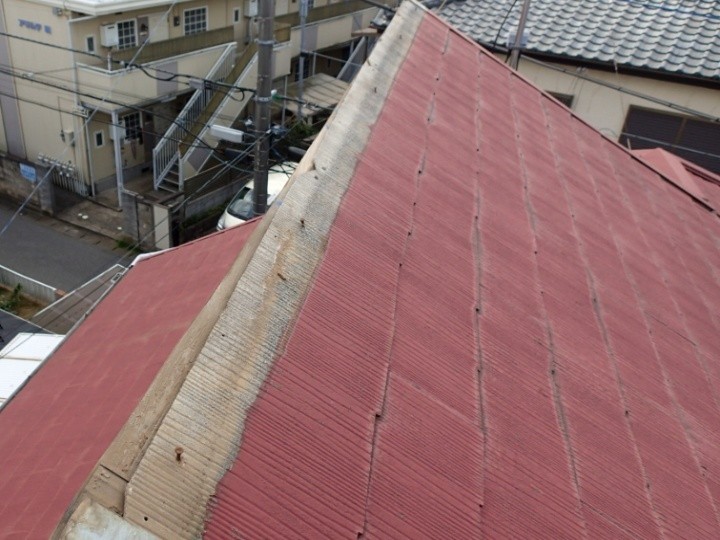 台風で損傷したドーマーの棟板金