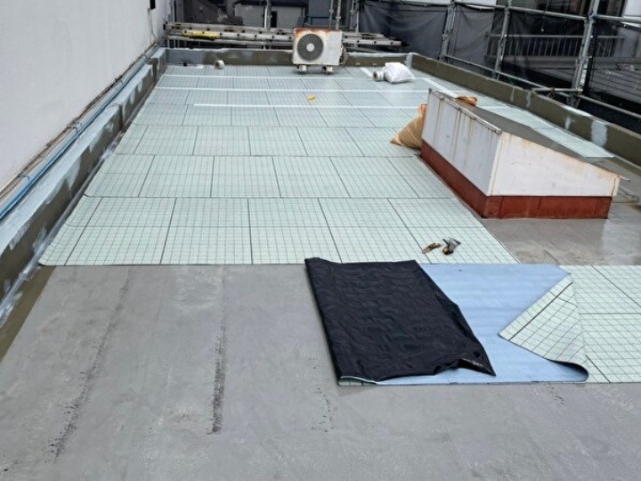 通気緩衝シートの設置