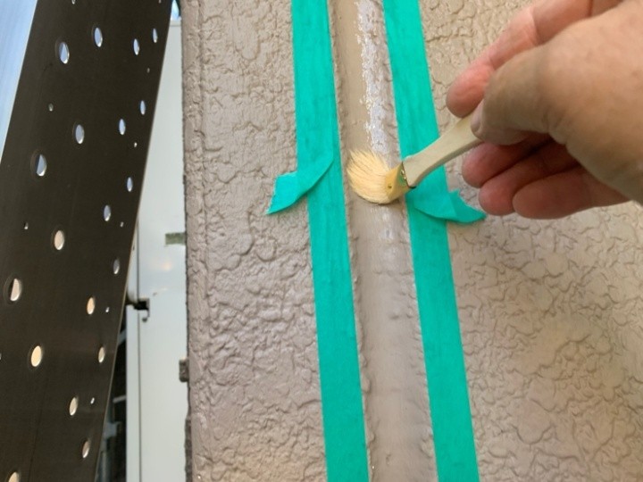 シールプライマーを塗布