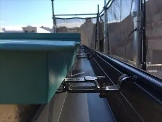 軒樋の流水テスト