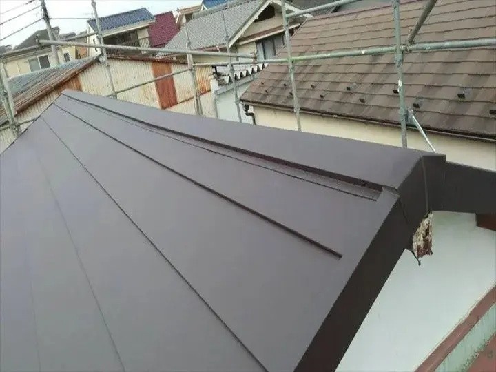 IG工業製「スーパーガルテクト」を使用した屋根葺き替え工事竣工