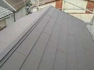 「棟板金」の取り付け