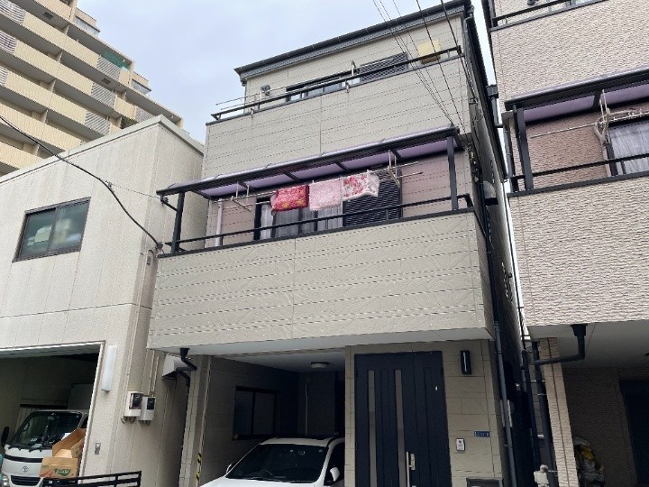 エスケープレミアム無機を使った外壁塗装工事前のお住まい