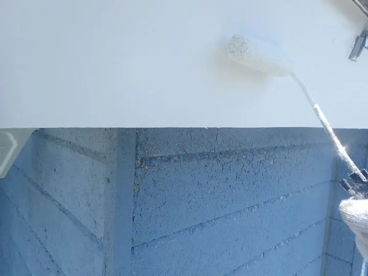 ケイカル板を交換し塗装