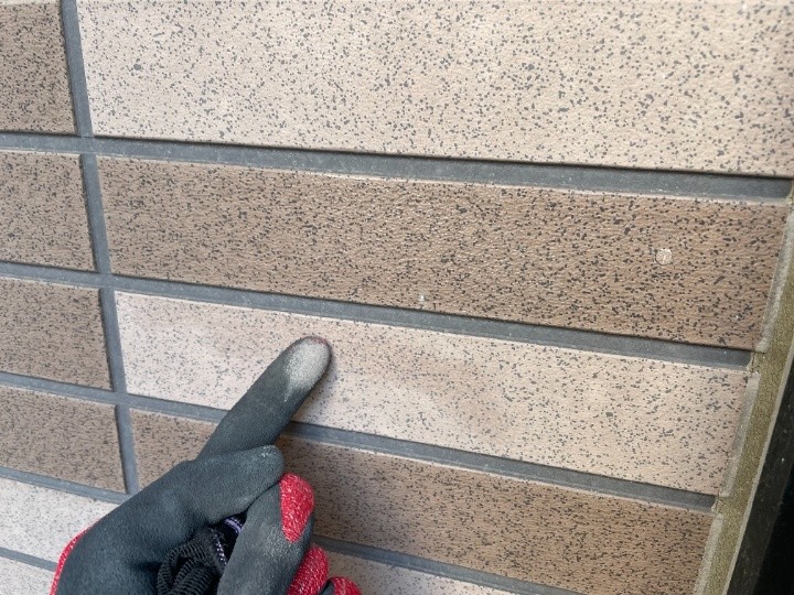 外壁にチョーキング発生