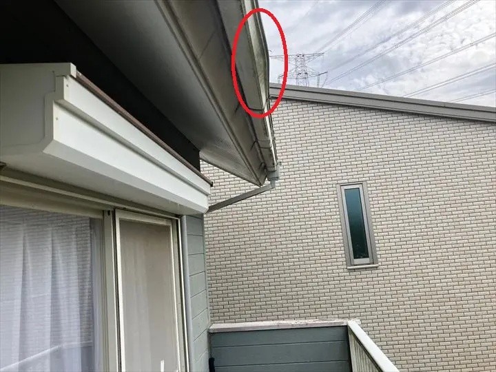雨樋の変形箇所の状態